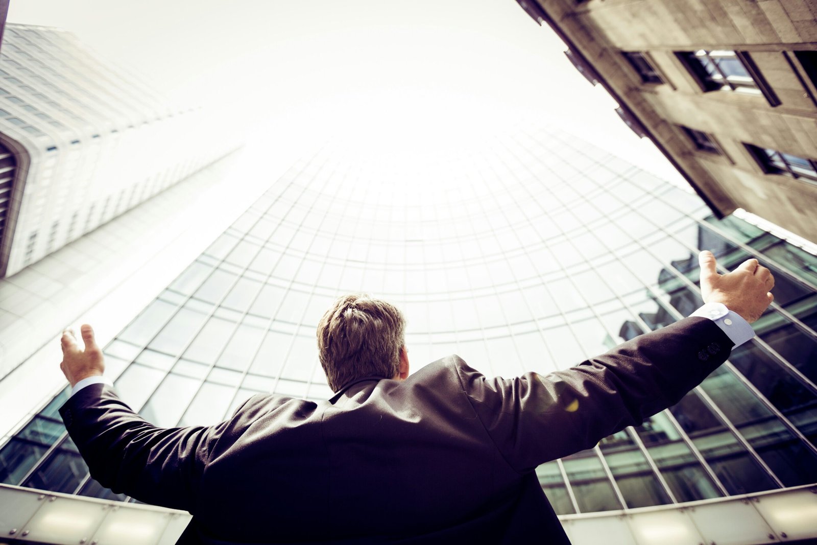 How to Build an Investor Mindset: A Beginner's Guide to Thinking Like a Successful Investor (2026)